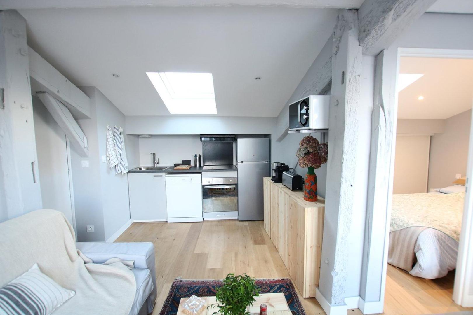 Guestready - Sunny Attic Apt Near Grand Theatre Bordeaux Exterior foto